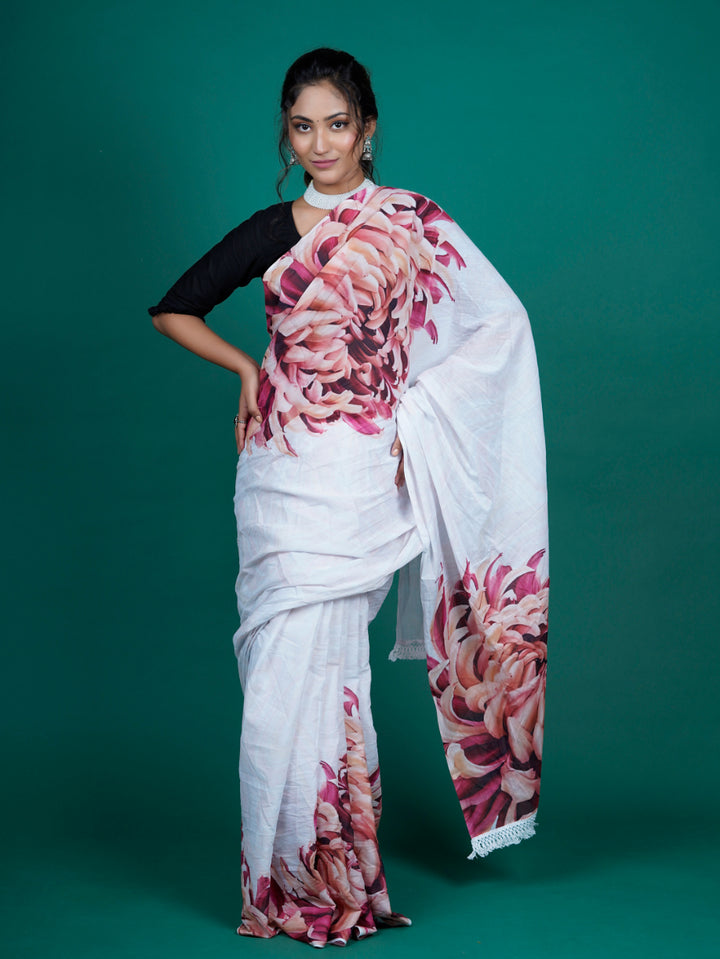 Buta Buti Floral Printed Cotton Tasseled Saree