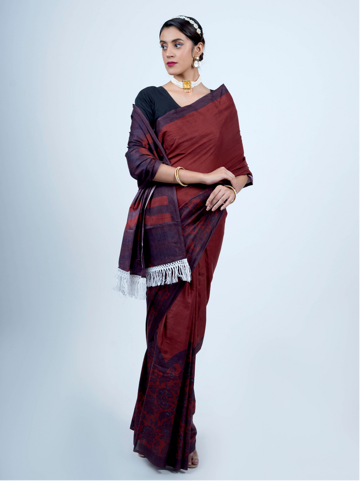 Buta Buti Solid Print Cotton Tasseled Saree