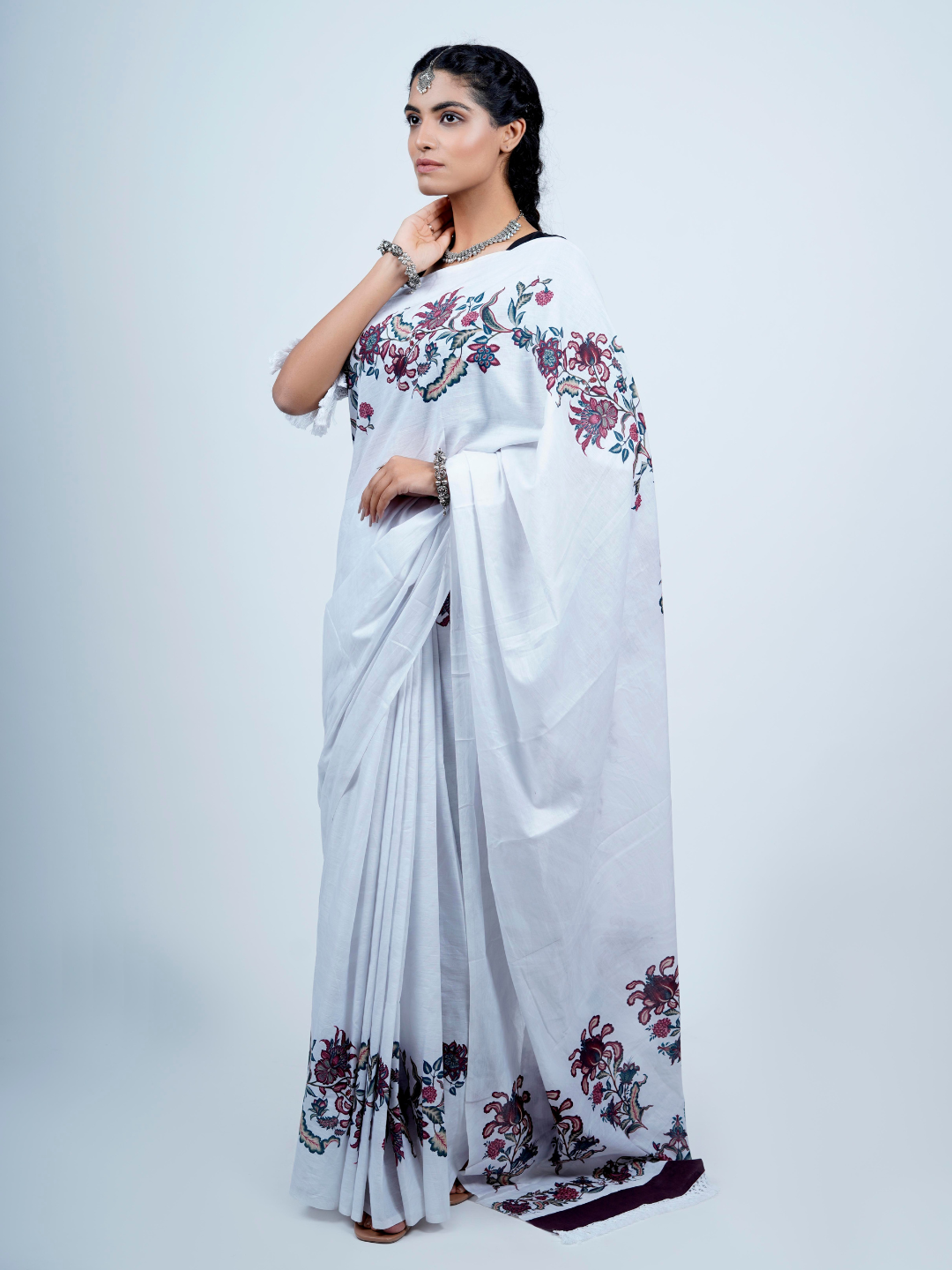 Buta Buti Chintz Floral Printed Cotton Tasseled Saree