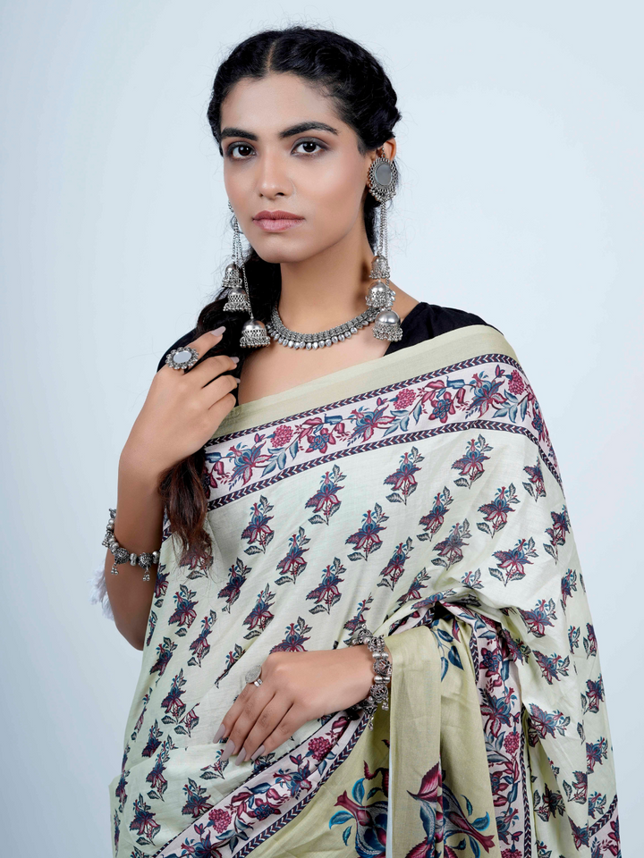 Buta Buti Chintz Floral Printed Cotton Tasseled Saree