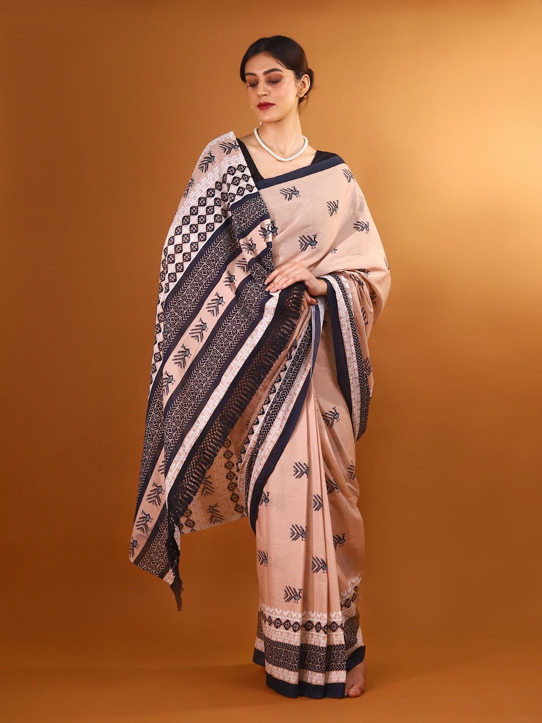 Buta Buti Peach Colour Abstract Printed Pure Cotton Saree With Unstitched Blouse And Lace