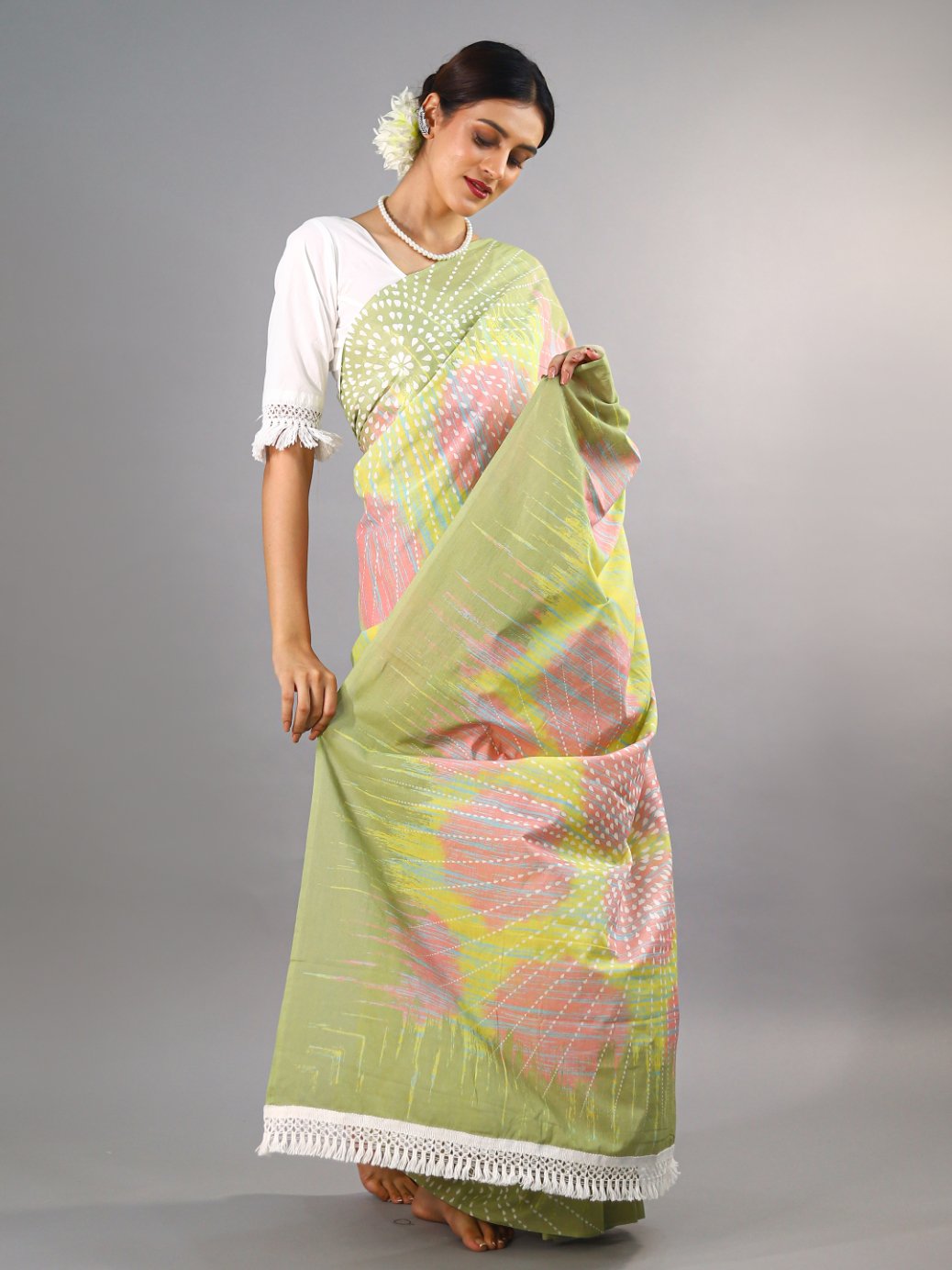 Buta Buti Green Colour Tie and Dye Printed Pure Cotton Saree With Unstitched Blouse And Lace