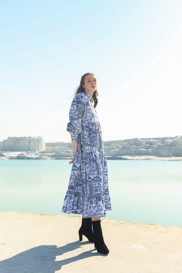 Blue brid print tier maxi dress)