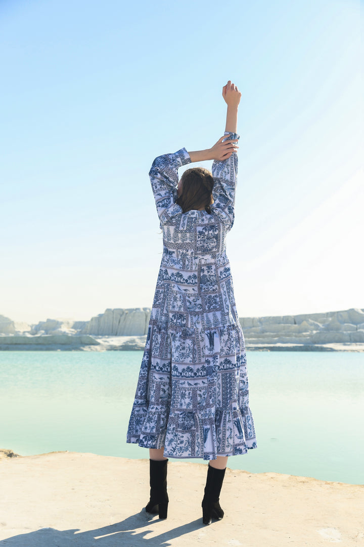 Blue brid print tier maxi dress)