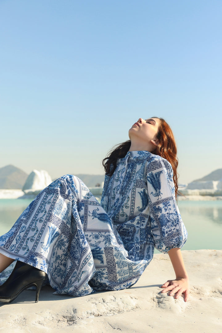 Blue feather  print tier maxi dress