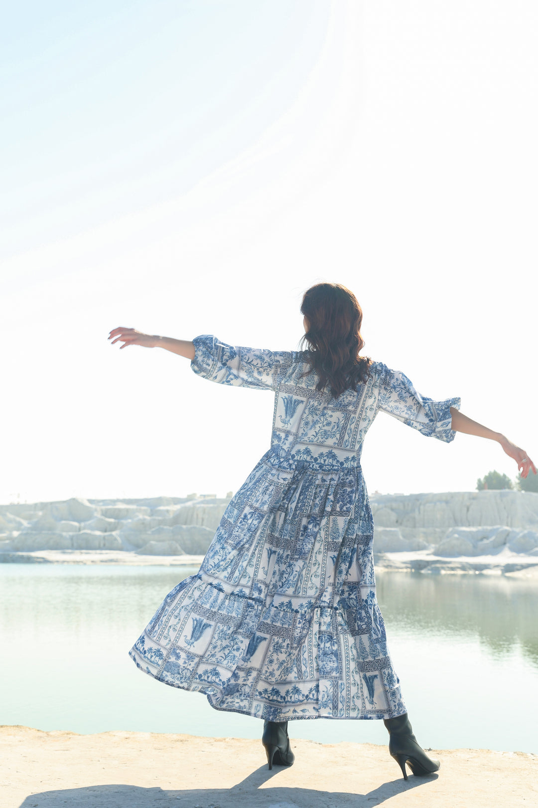 Blue feather  print tier maxi dress