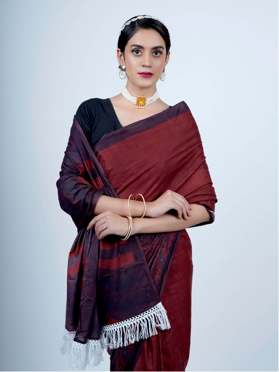 Buta Buti Solid Print Cotton Tasseled Saree