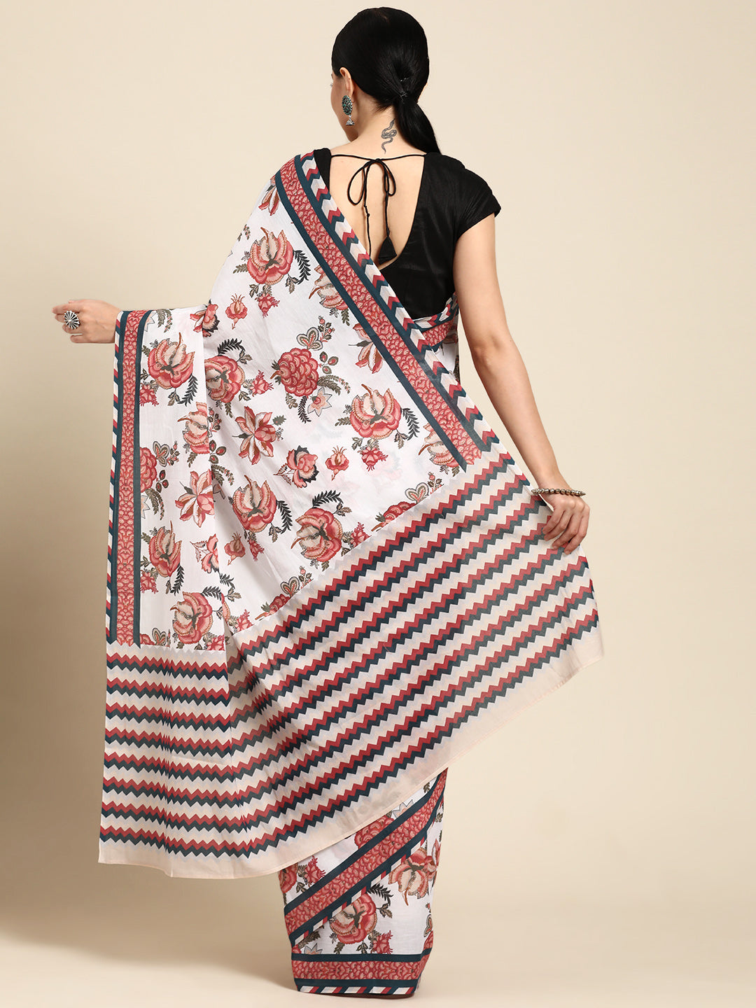 Buta Buti White Colour Floral  Printed Pure Cotton Saree With Unstitched Blouse