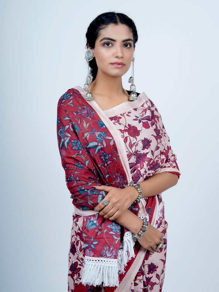 Buta Buti Chintz Floral Printed Cotton Tasseled Saree