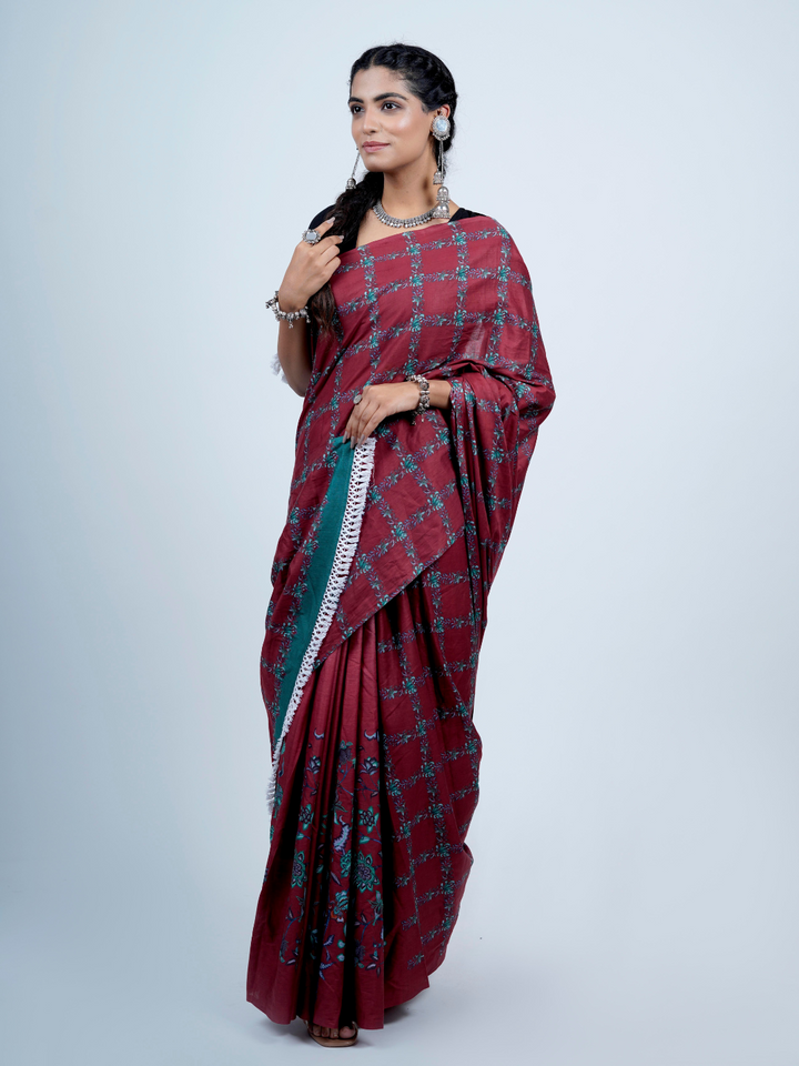 Buta Buti Chintz Floral Printed Cotton Tasseled Saree