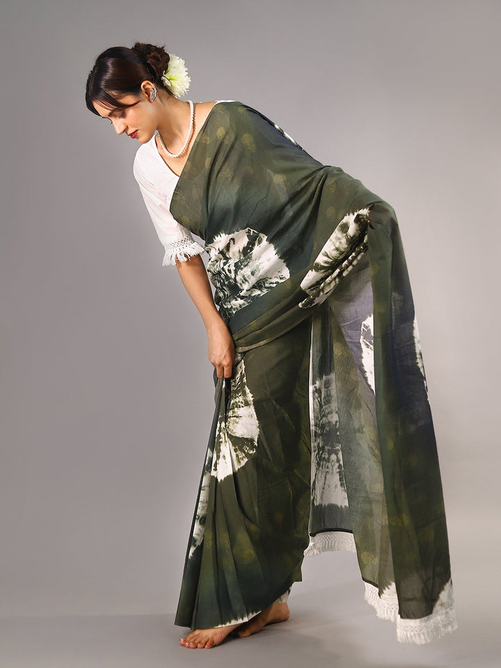 Buta Buti Green Colour Tie and Dye Printed Pure Cotton Saree With Unstitched Blouse And Lace