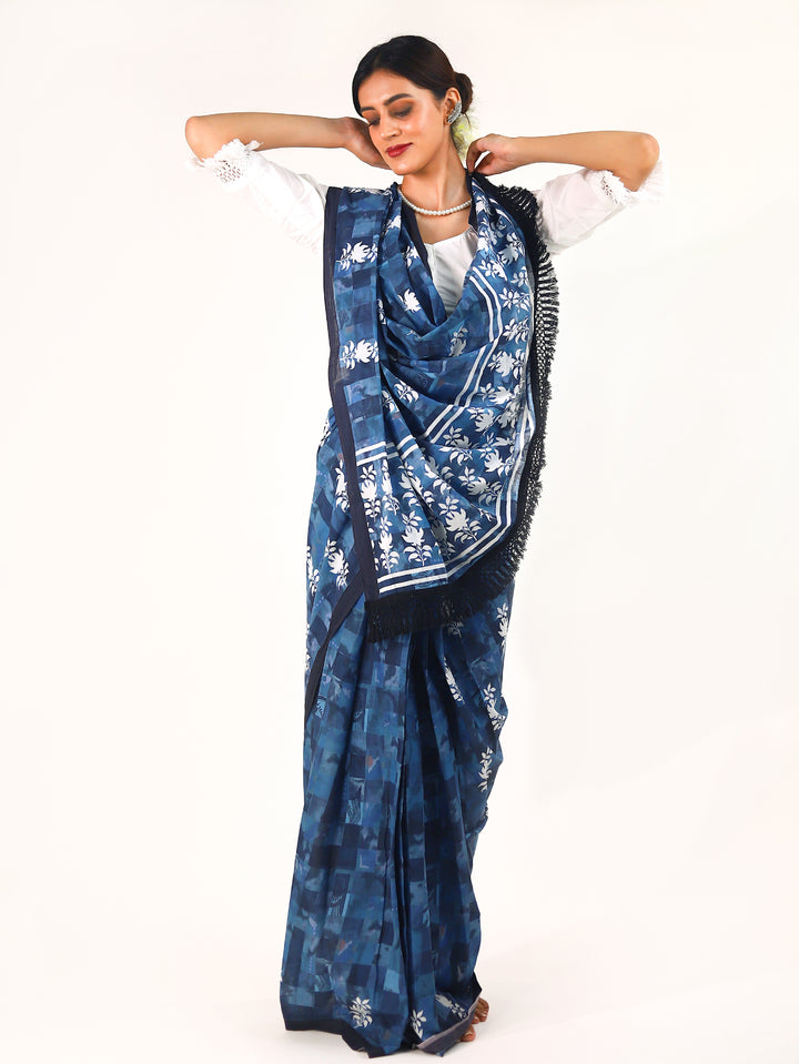 Buta Buti Batik Printed Pure Cotton Tasseles Saree