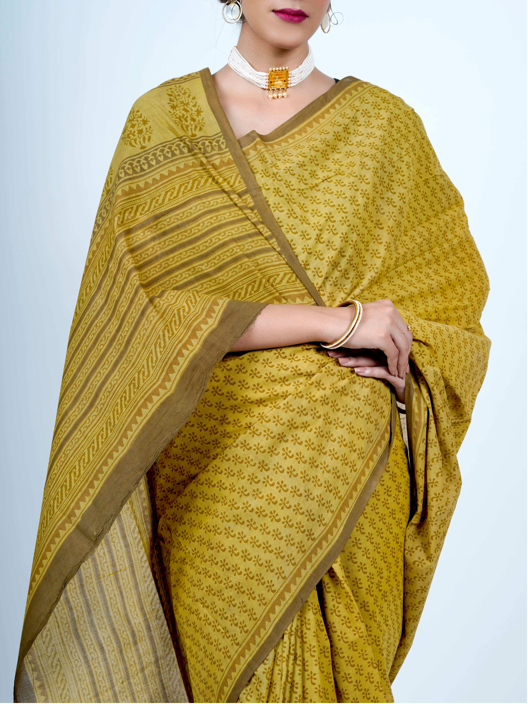 Buta Buti Ethnic Printed Hand Block Printed Saree