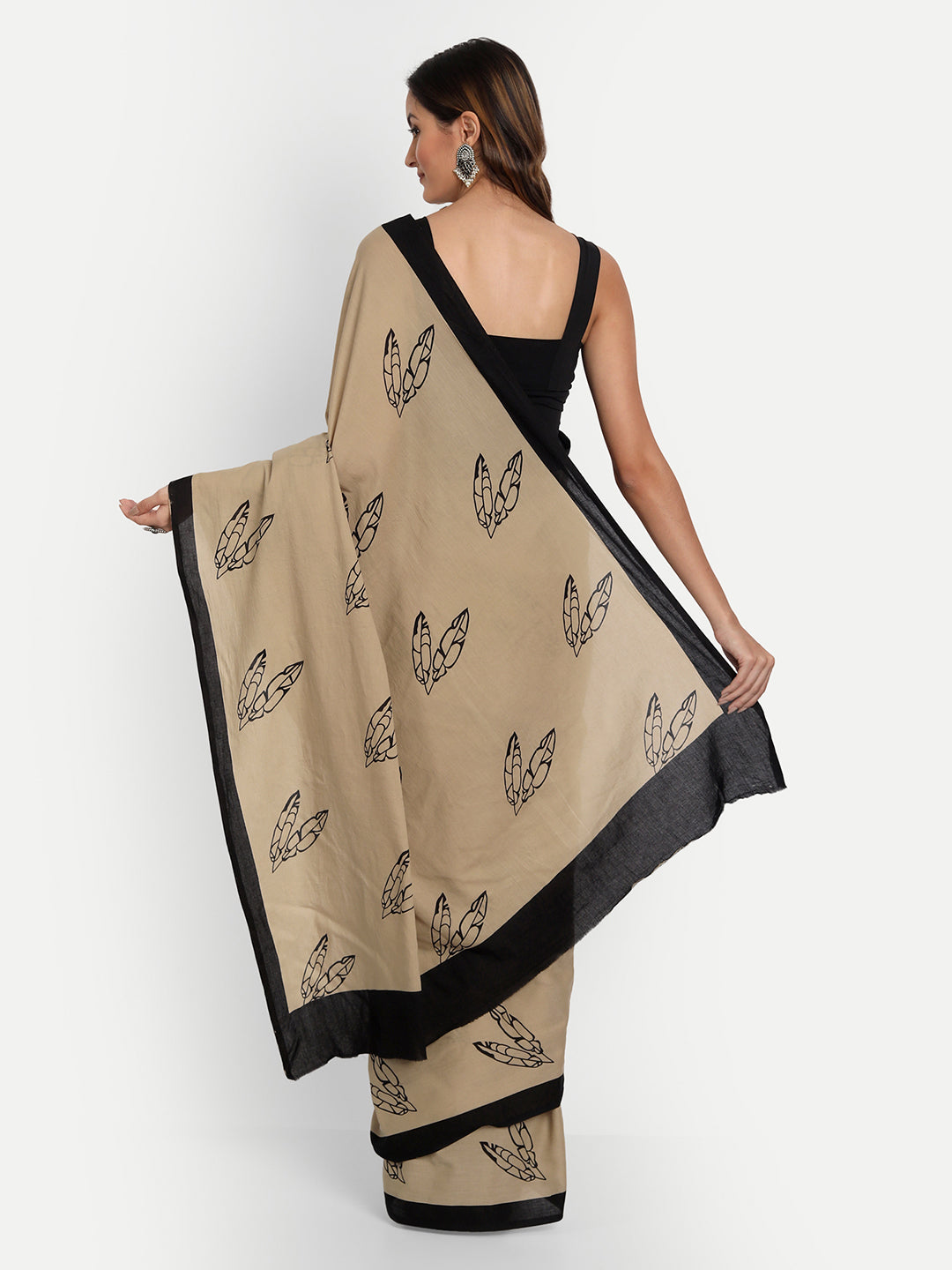 Buta Buti Beige & Black Printed Pure Cotton Saree