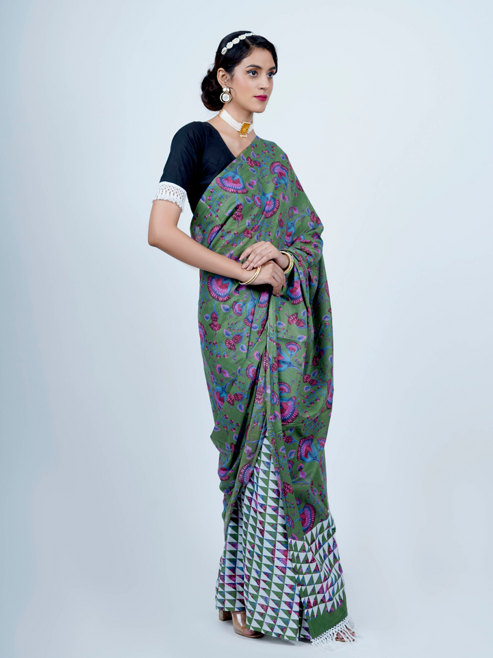 Buta Buti Chintz Floral Printed Cotton Tasseled Saree