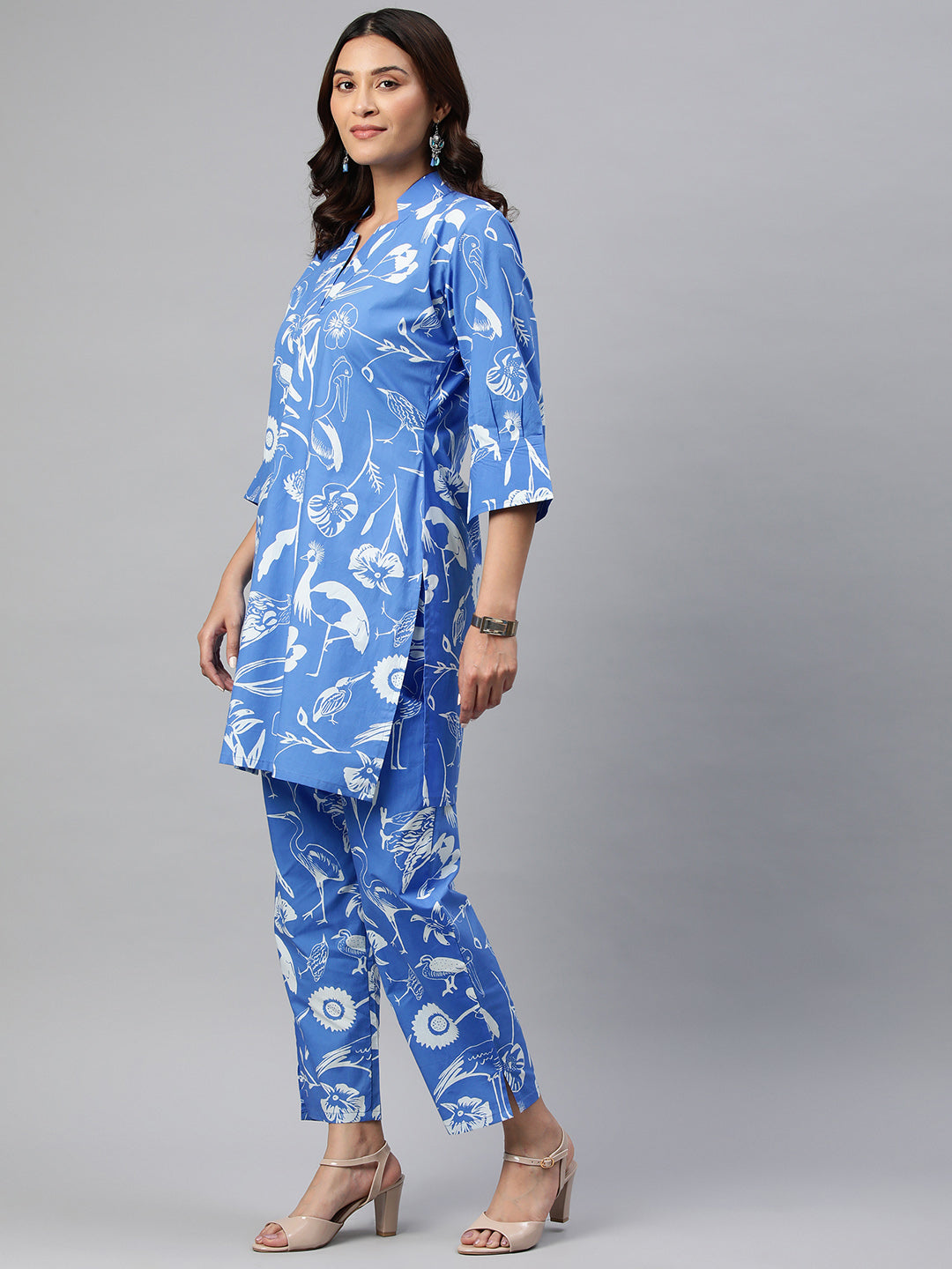 Blue Color Floral Printed Pure Cotton Three-Quarter Sleeves Co-Ords