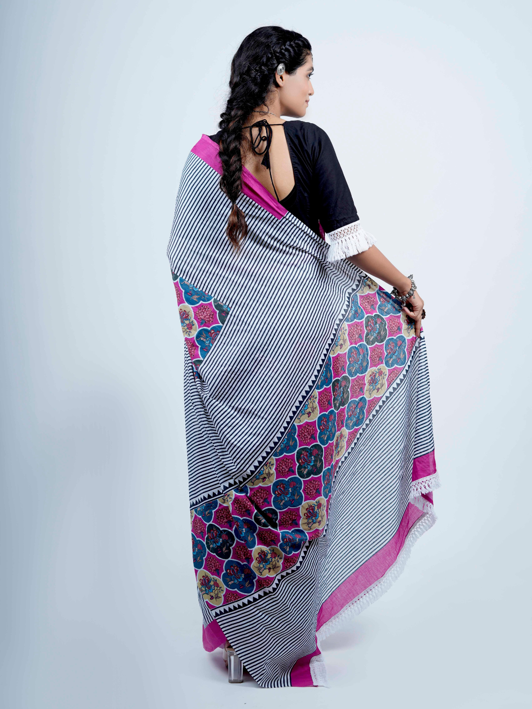 Buta Buti Chintz Floral Printed Cotton Tasseled Saree