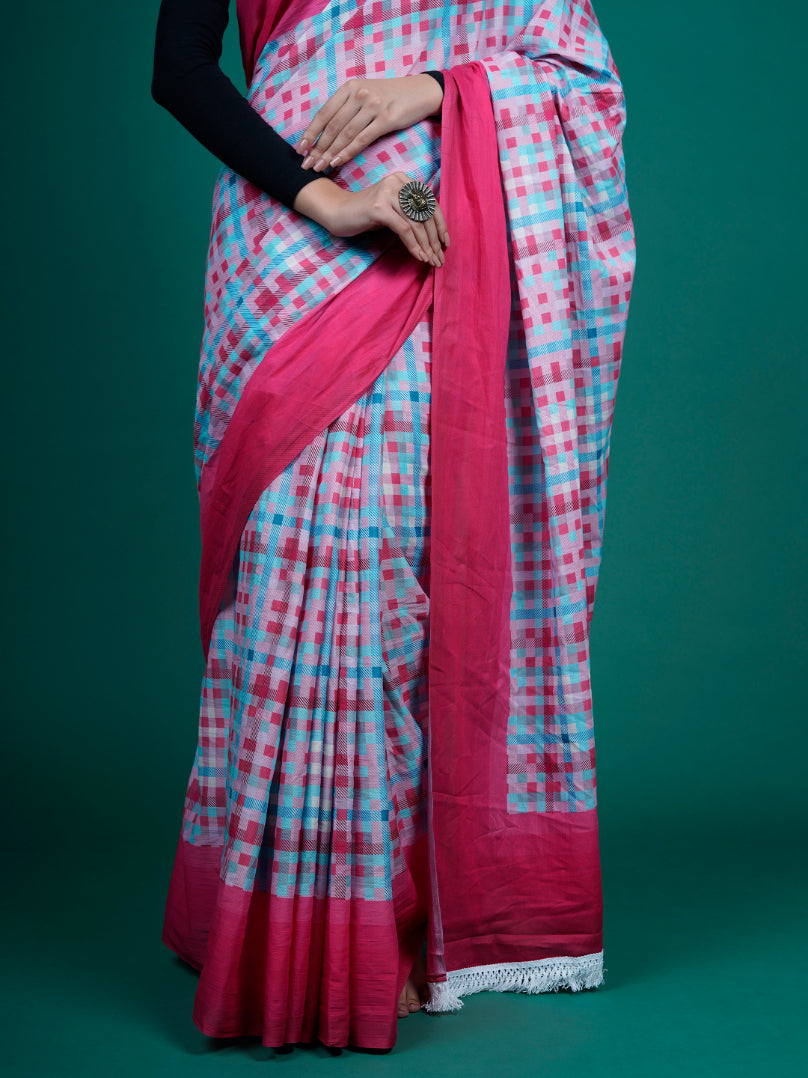 Buta Buti Checks Printed Cotton Tasseled Saree