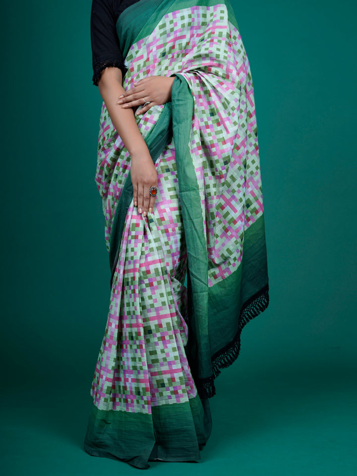 Buta Buti Geometrical Printed Cotton Tasseled Saree