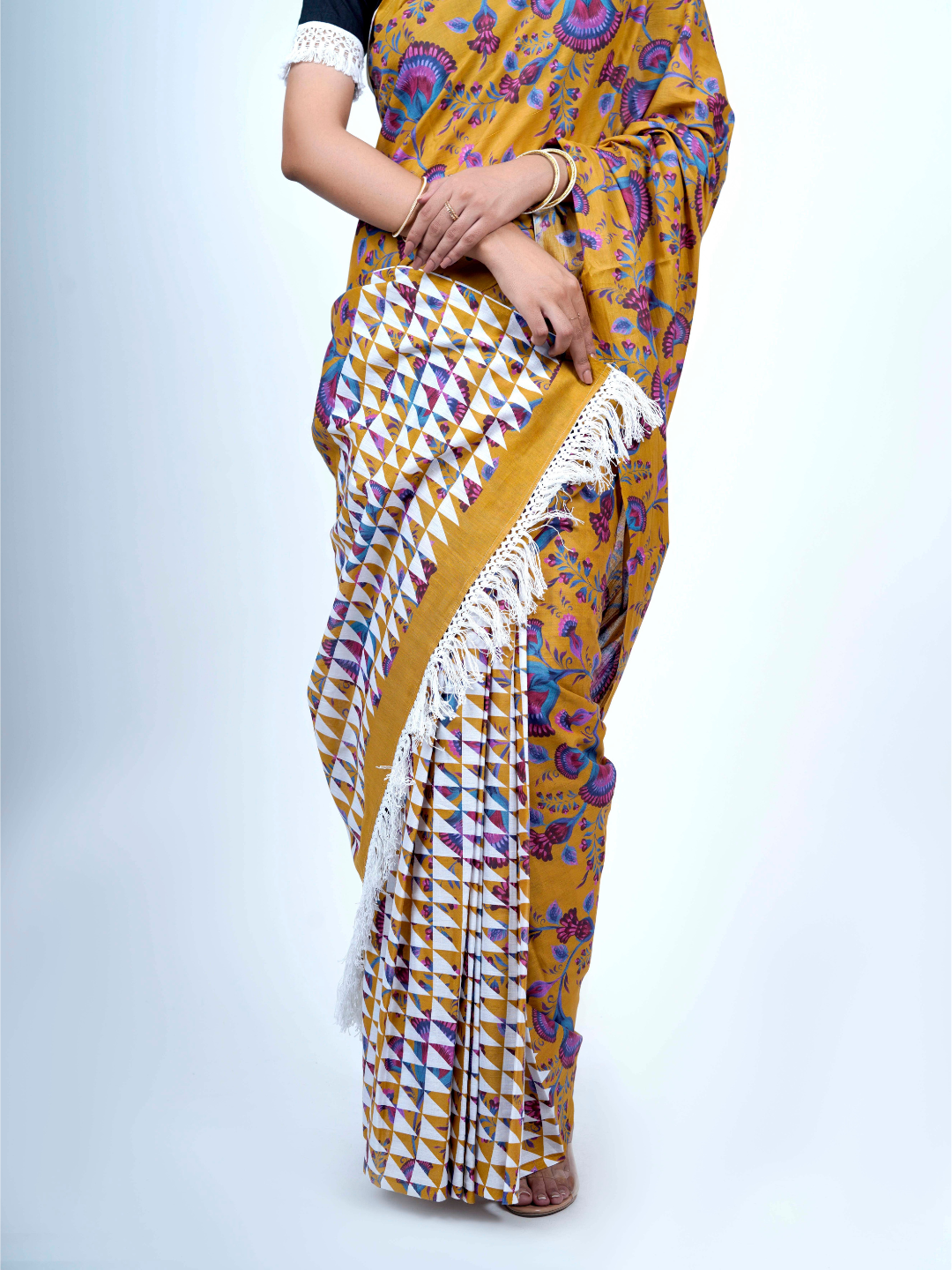 Buta Buti Chintz Floral Printed Cotton Tasseled Saree