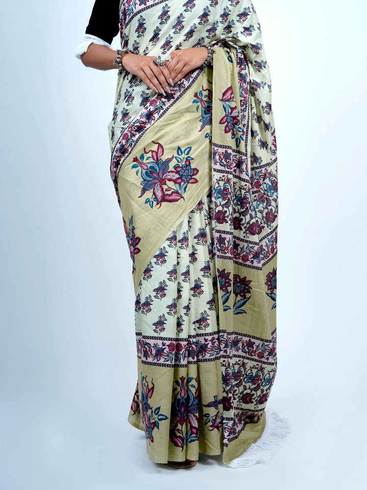 Buta Buti Chintz Floral Printed Cotton Tasseled Saree