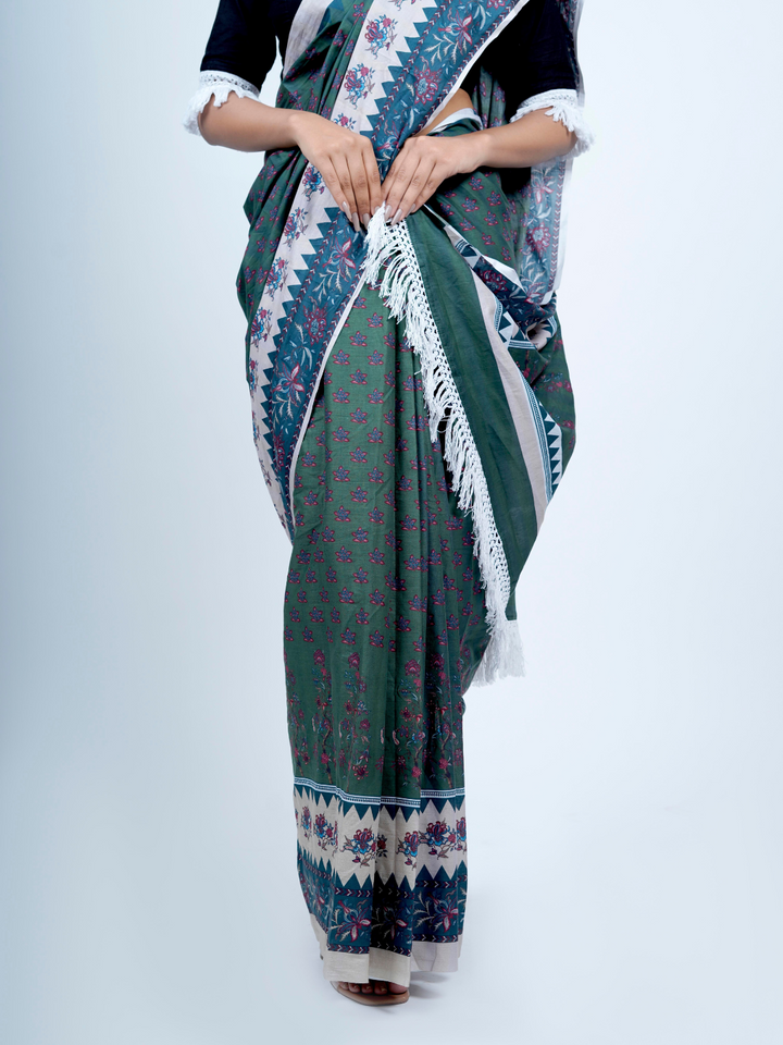 Buta Buti Chintz Floral Printed Cotton Tasseled Saree