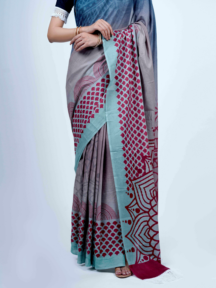 Buta Buti Floral Printed Cotton Tasseled Saree