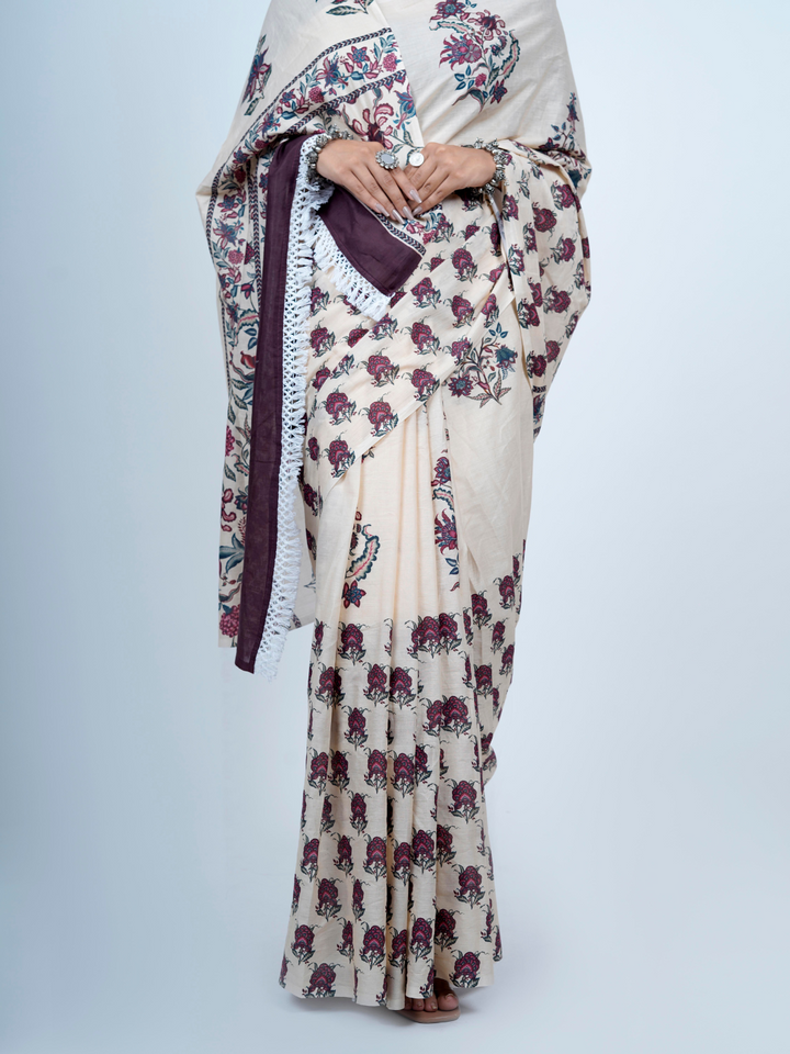 Buta Buti Chintz Floral Printed Cotton Tasseled Saree
