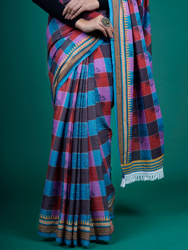 Buta Buti Checks Printed Cotton Tasseled Saree