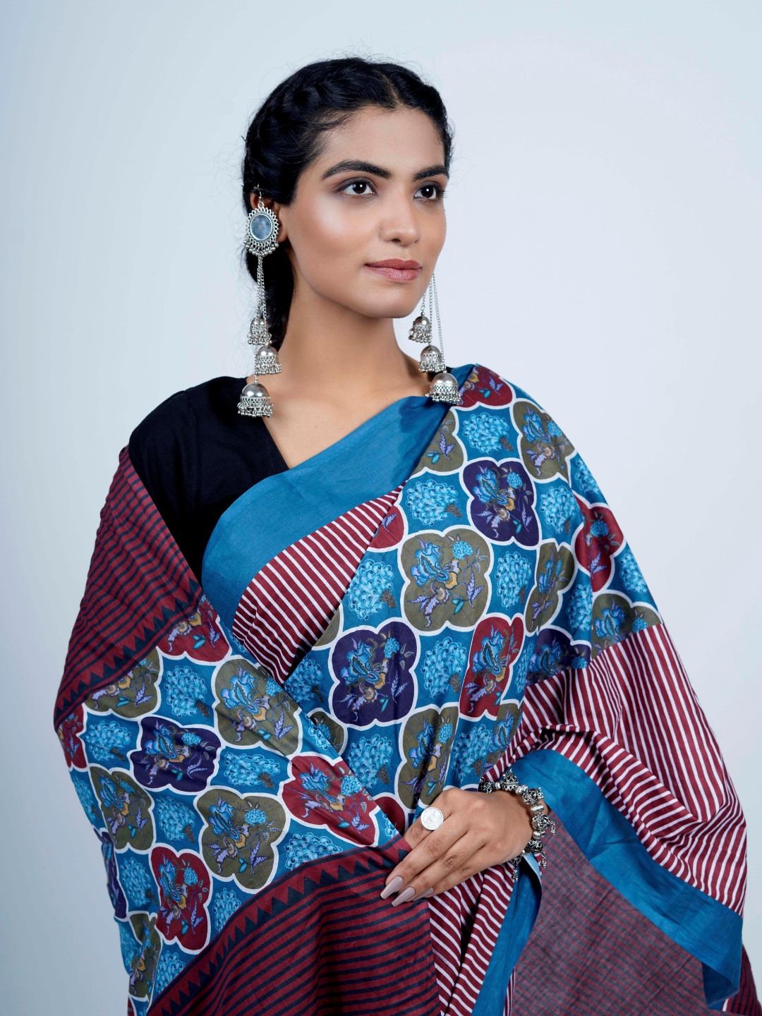 Buta Buti Chintz Floral Printed Cotton Tasseled Saree