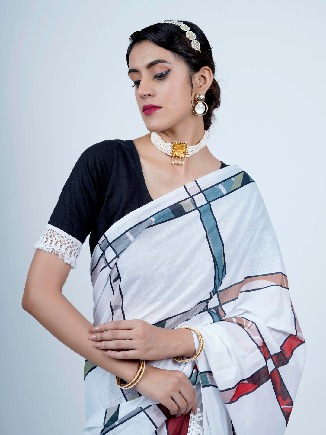 Buta Buti Checked Print Cotton Tasseled Saree