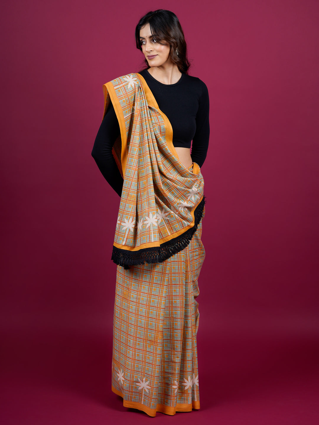 Buta Buti Botanical Checked Printed Cotton Saree With Tassels Embellishment