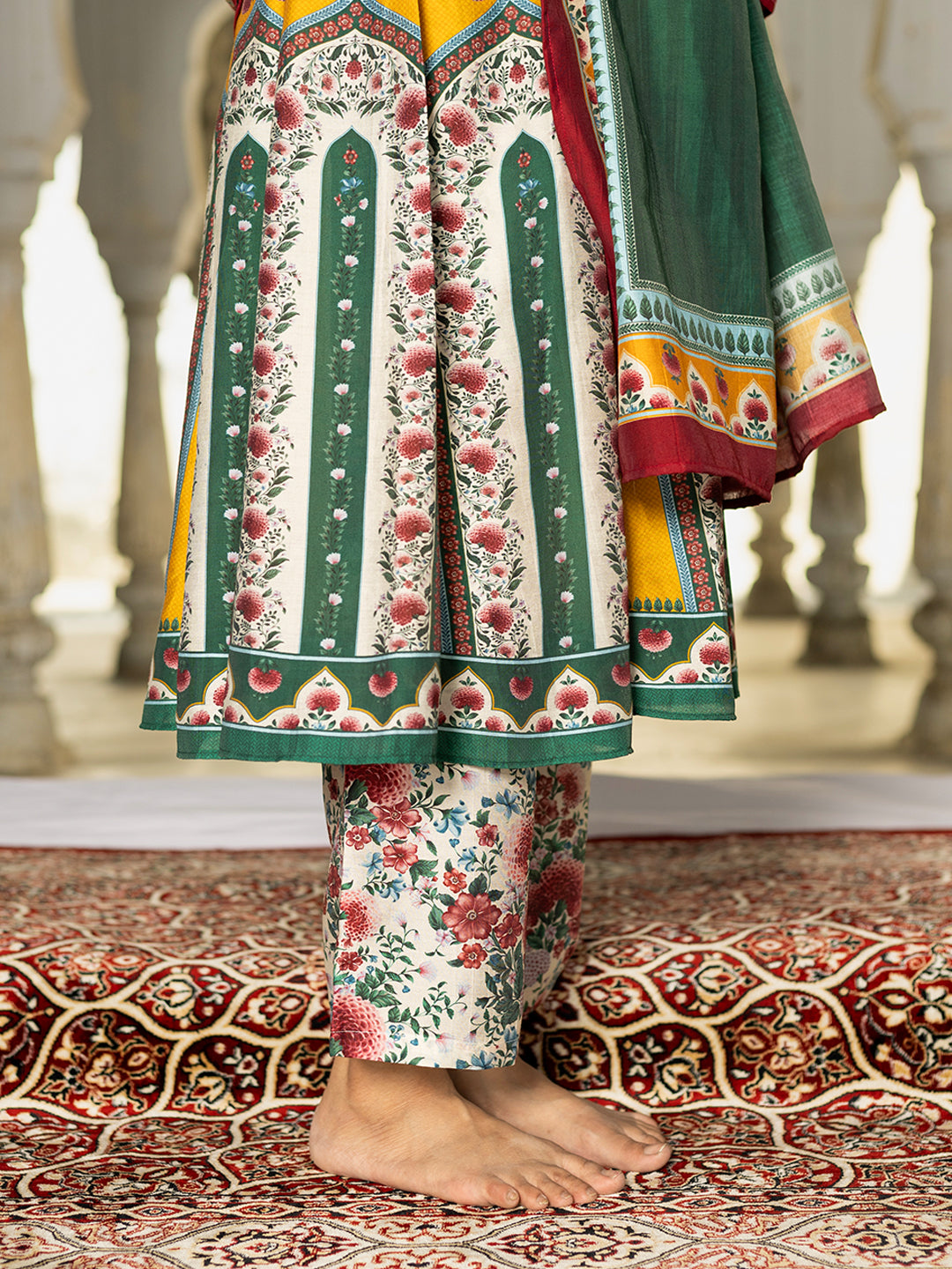 Mehak Banni Anarkali set