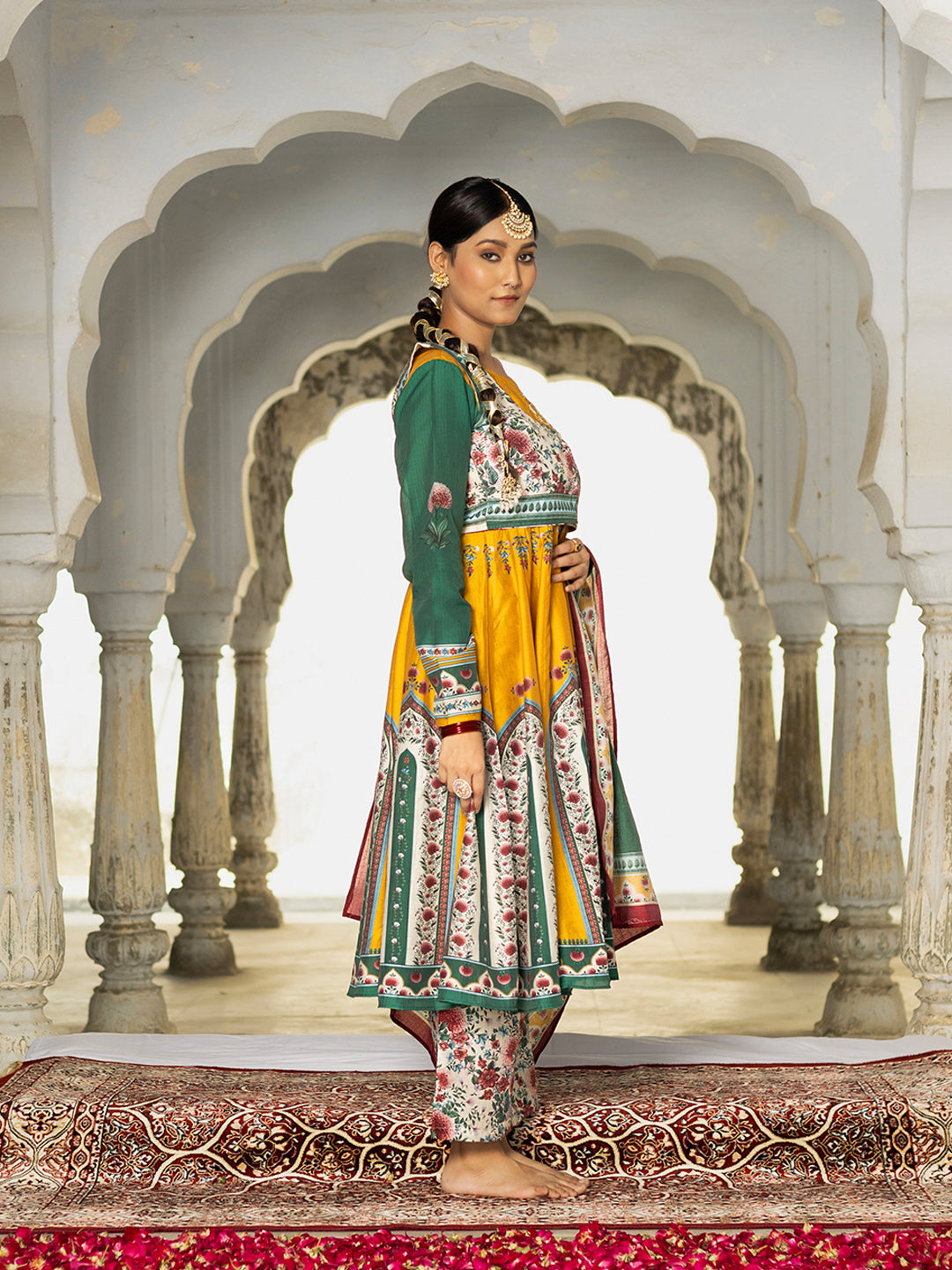 Mehak Banni Anarkali set