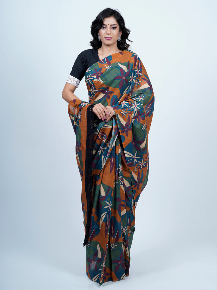 Buta Buti Floral Printed Pure Cotton Tasseled Printed Saree