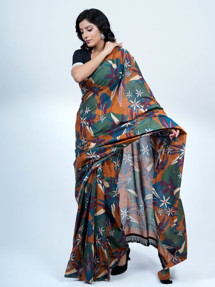 Buta Buti Floral Printed Pure Cotton Tasseled Printed Saree