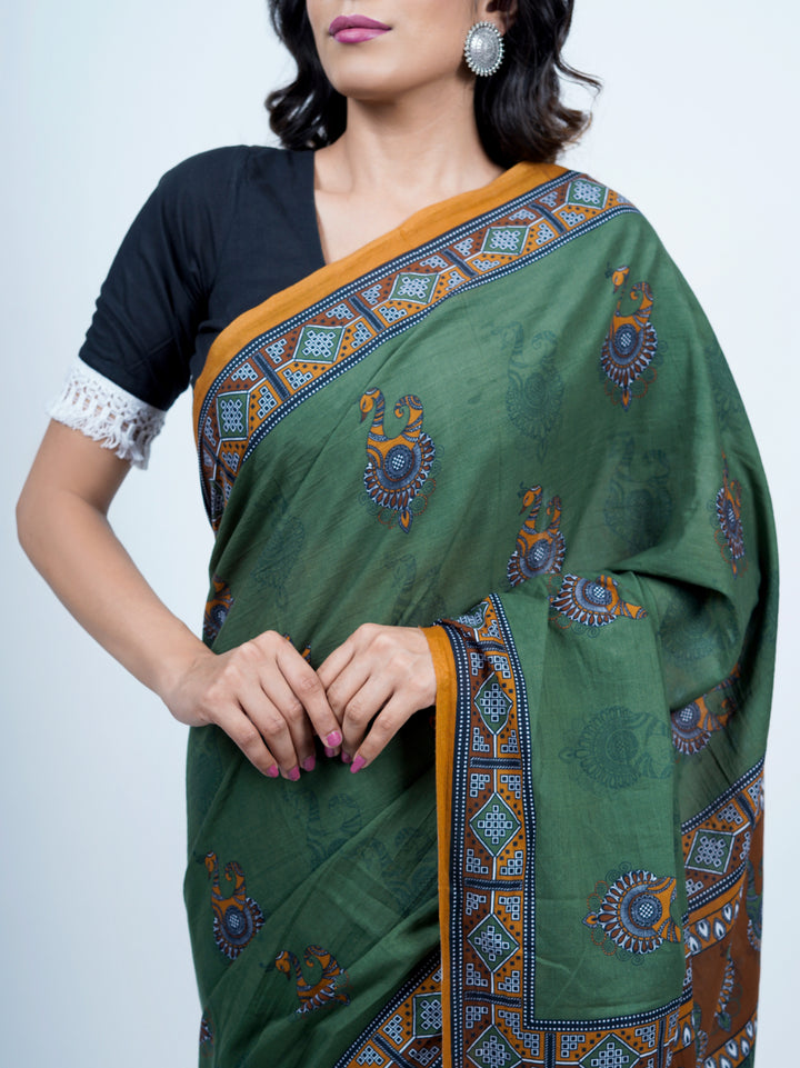 Buta Buti Peacock Ethnic Motifs Printed Pure CottonTasseled Saree