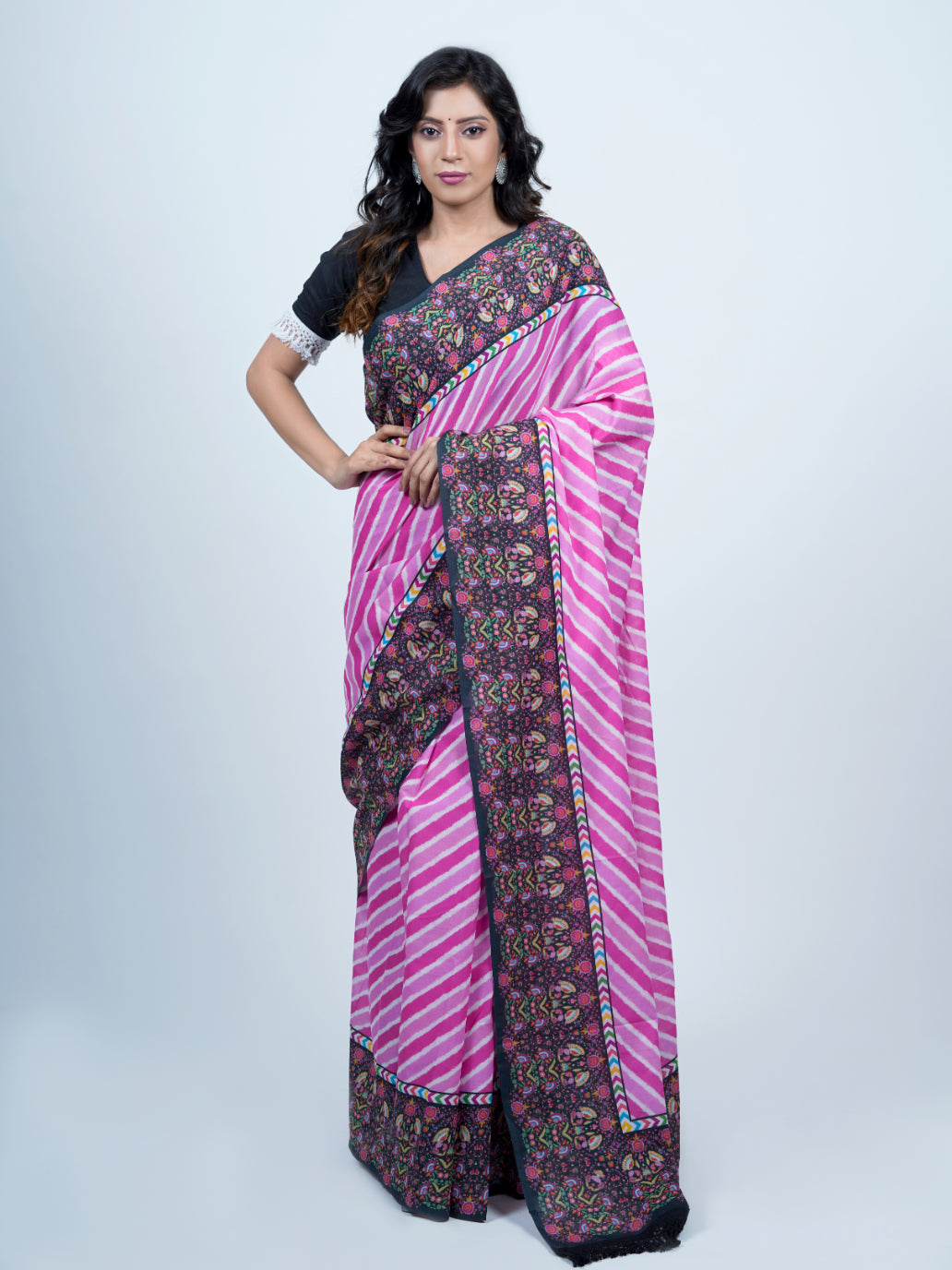 Buta Buti Leheriya Ethnic Motifs Printed Pure Cotton Tasseled Saree