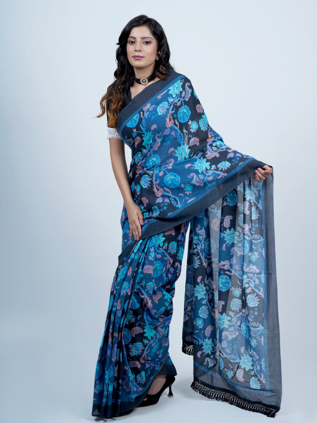 Buta Buti Chintz Floral Printed Pure Cotton Tasseled Saree