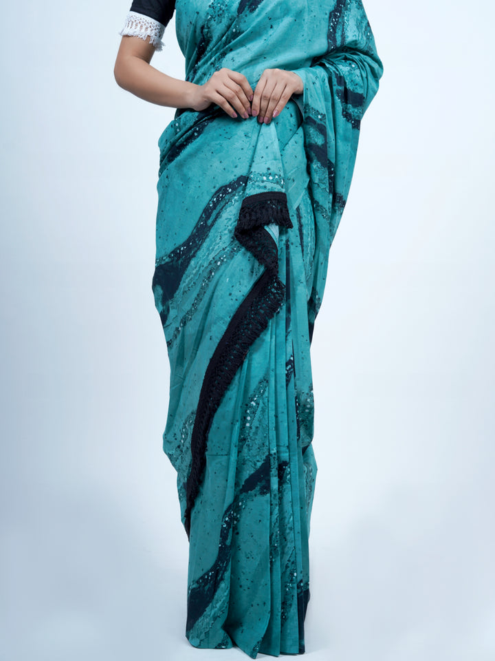 Buta Buti Abstract Art Printed Pure Cotton Tasseled Saree