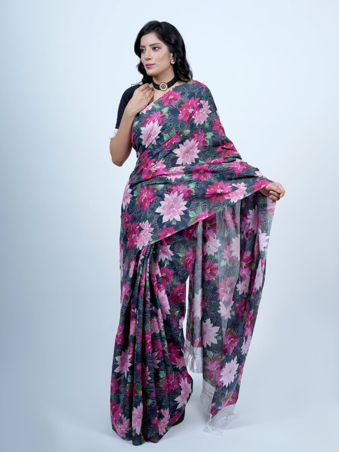 Buta Buti Floral Printed Pure Cotton Tasseled Printed Saree