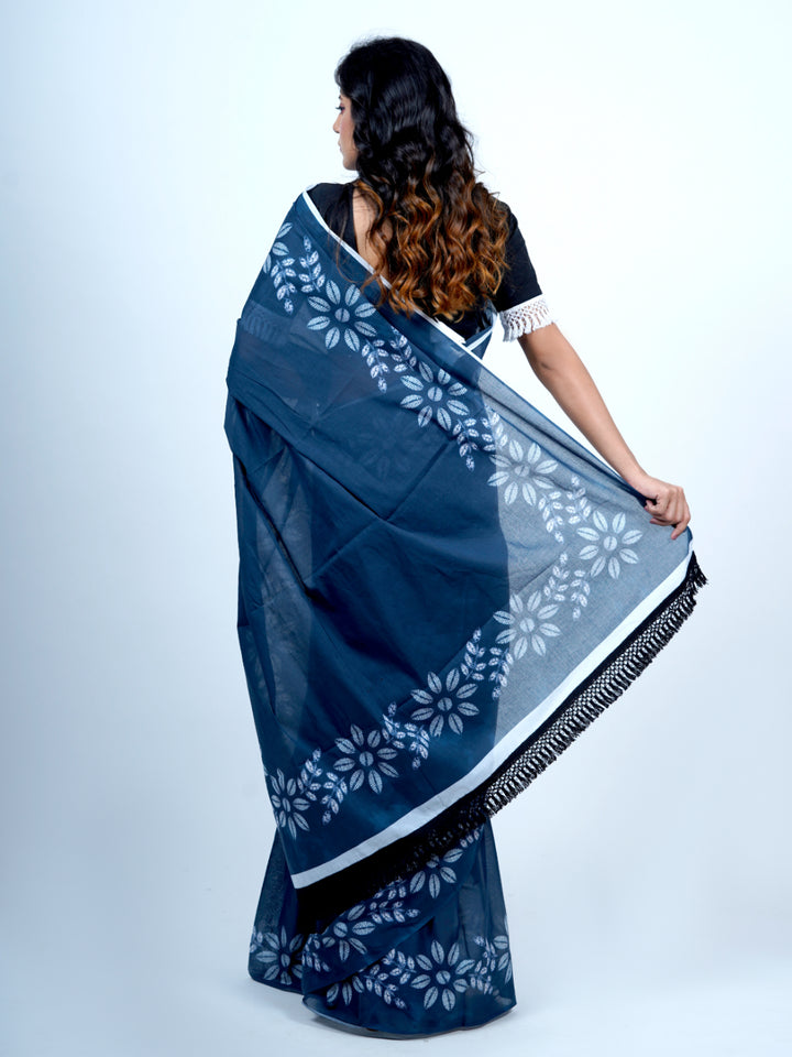 Buta Buti Batik Printed Pure Cotton Tasseles Saree