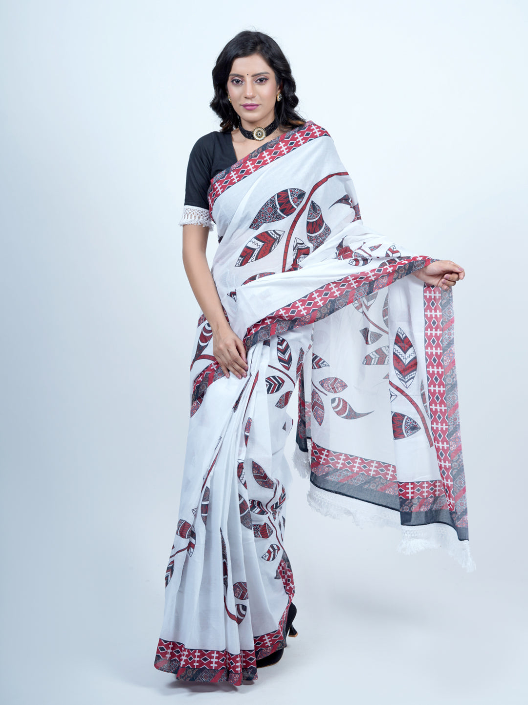 Buta Buti Leaf Printed Pure Cotton Tasseled Saree