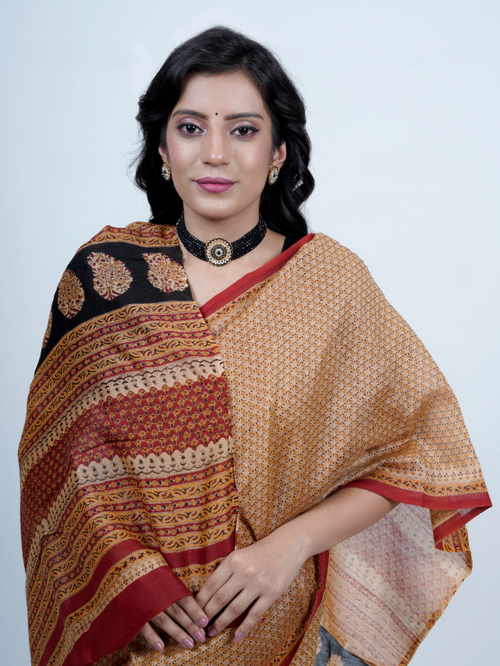 Buta Buti Ethnic Motifs Printed Pure CottonTasseled Saree