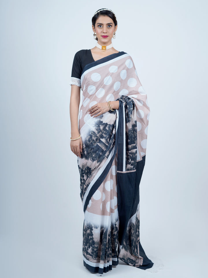 Buta Buti Landscape Printed Pure Cotton Tasseled Saree