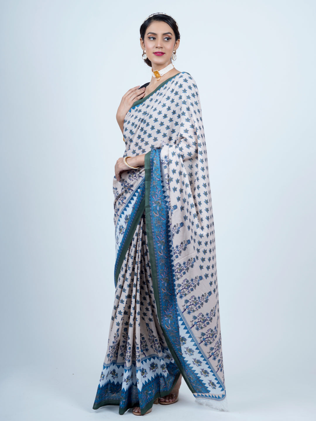 Buta Buti Chintz Floral Printed Pure Cotton Tasseled Saree