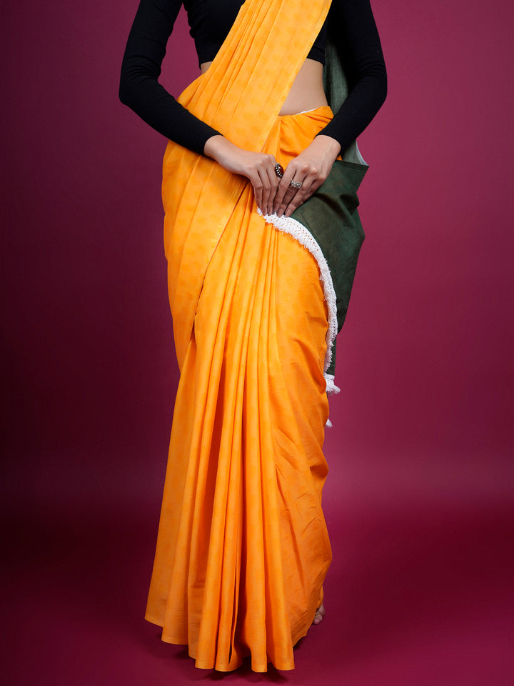 Buta Buti Solid Pirnted Cotton Saree With Tassels Embellishment