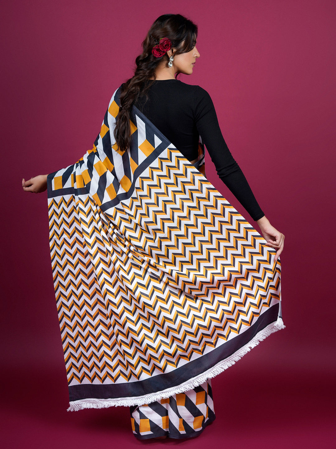 Buta Buti Abstract Geometrical Printed Cotton Saree With Tassels Embellishment