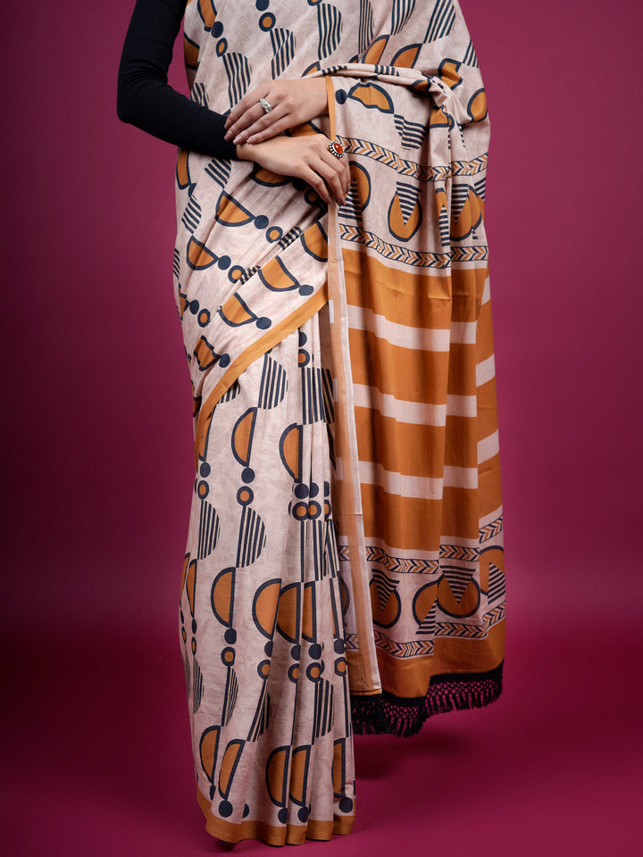 Buta Buti Geometrical Printed Cotton Saree With Tassels Embellishment