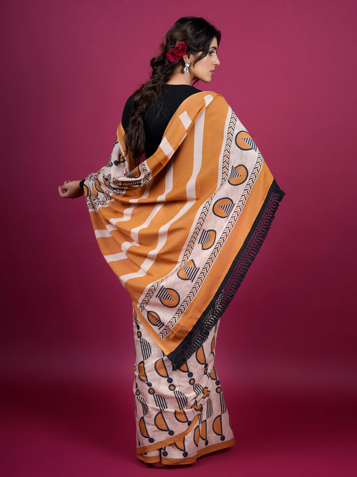 Buta Buti Geometrical Printed Cotton Saree With Tassels Embellishment